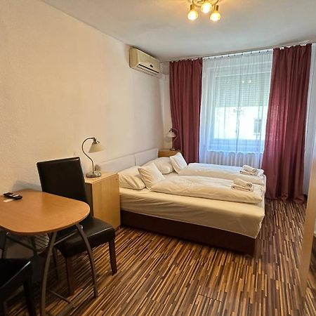 Hermina Apartmanok Westend Budapest Bagian luar foto