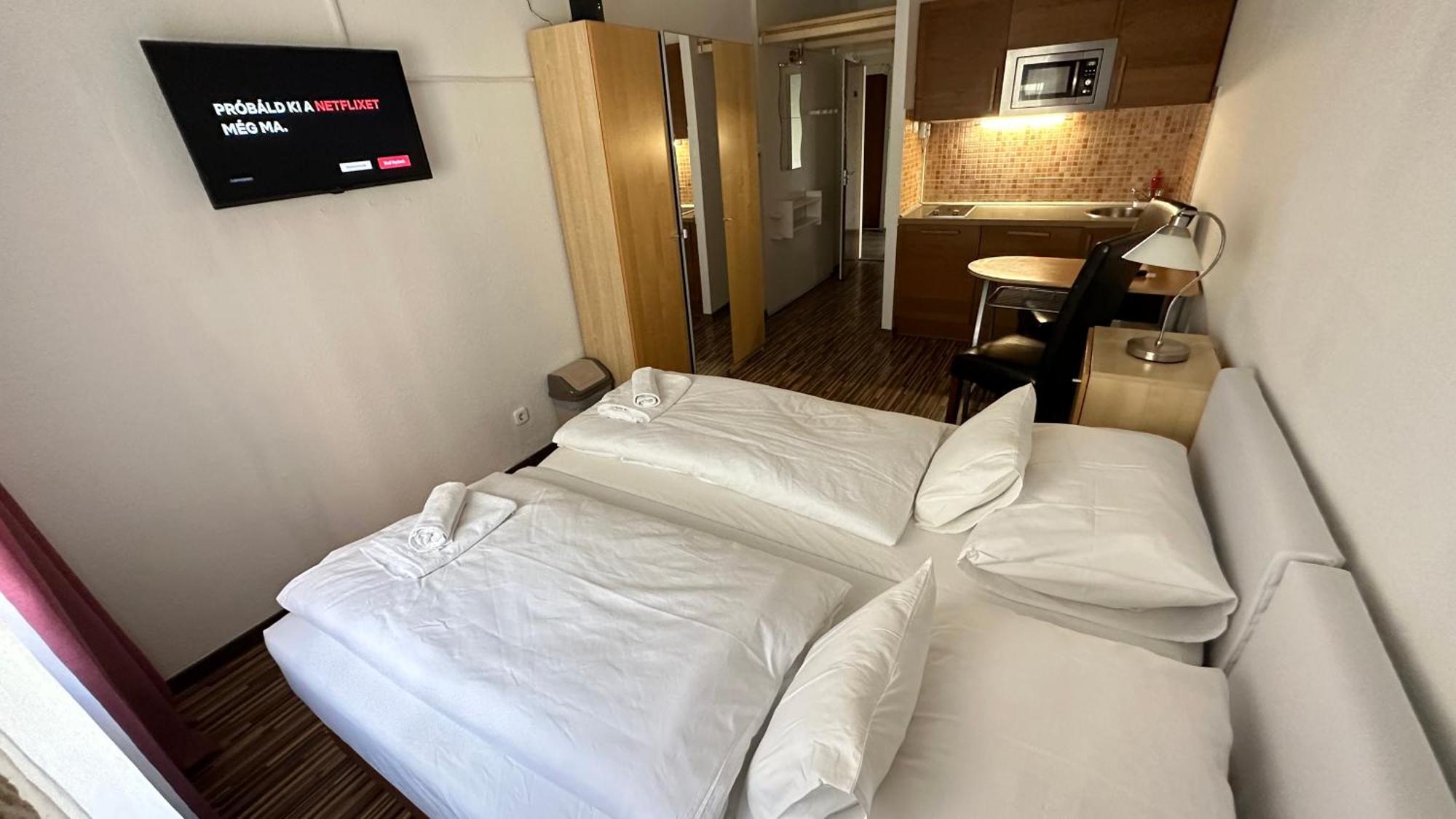 Hermina Apartmanok Westend Budapest Bagian luar foto
