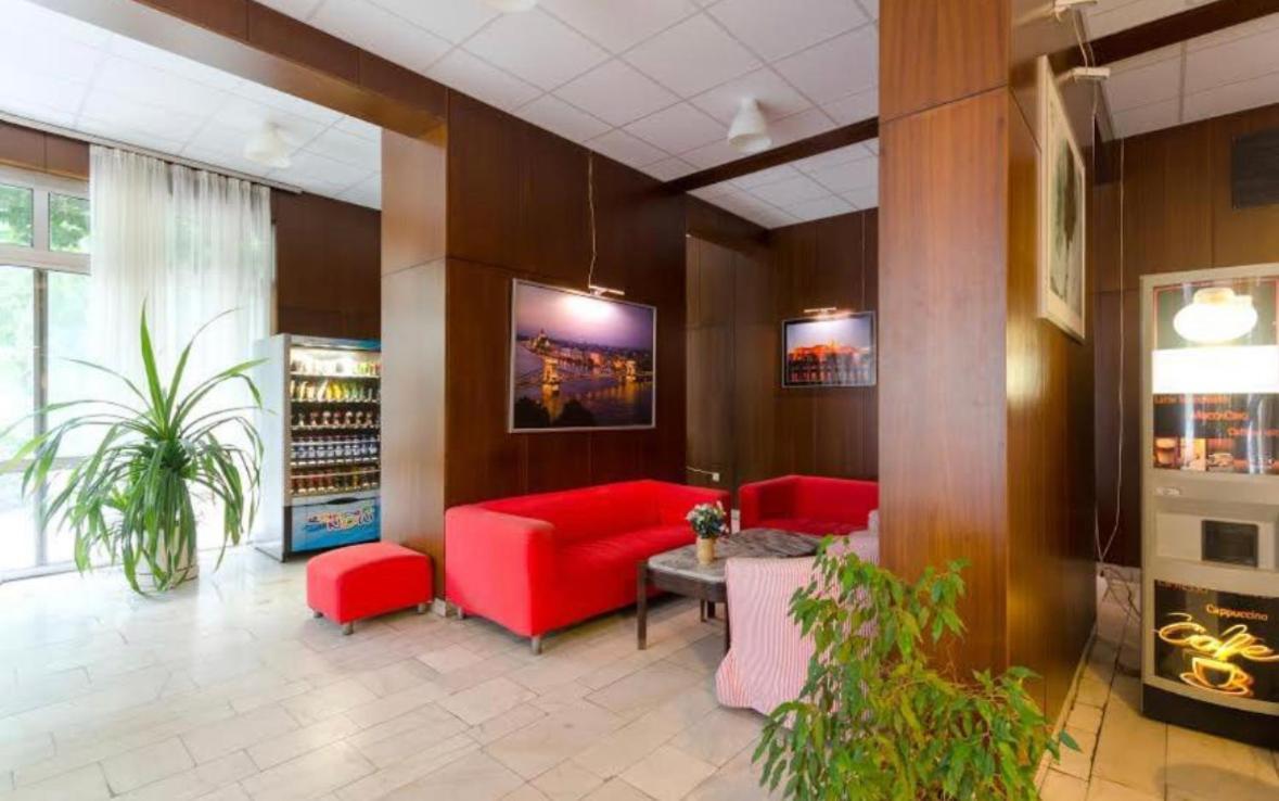Hermina Apartmanok Westend Budapest Bagian luar foto