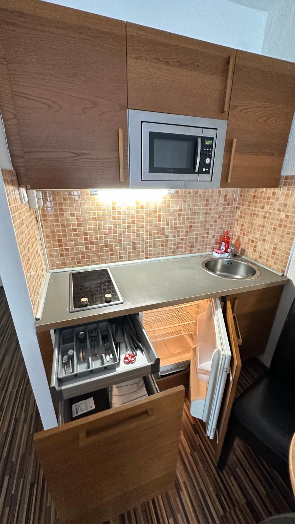 Hermina Apartmanok Westend Budapest Bagian luar foto