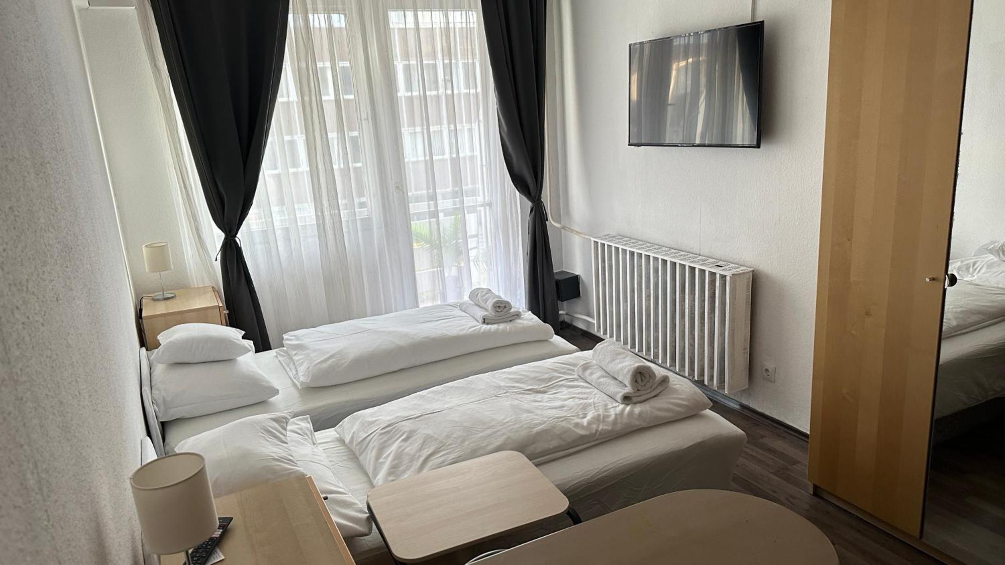 Hermina Apartmanok Westend Budapest Bagian luar foto
